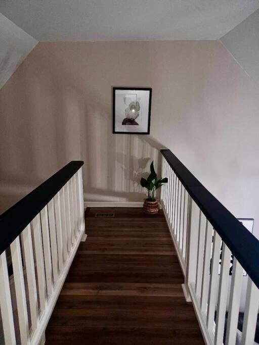Plush Two Bedroom Retreat. A Home Away From Home! Ривърдейл Екстериор снимка